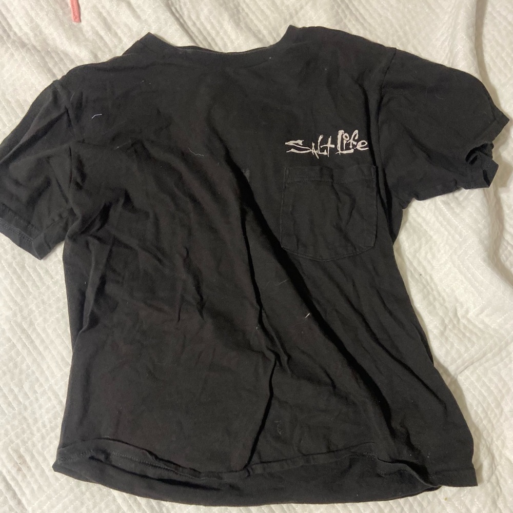 Salt Life Black T Shirt, Size S, good condition(picture has dog hair on it)